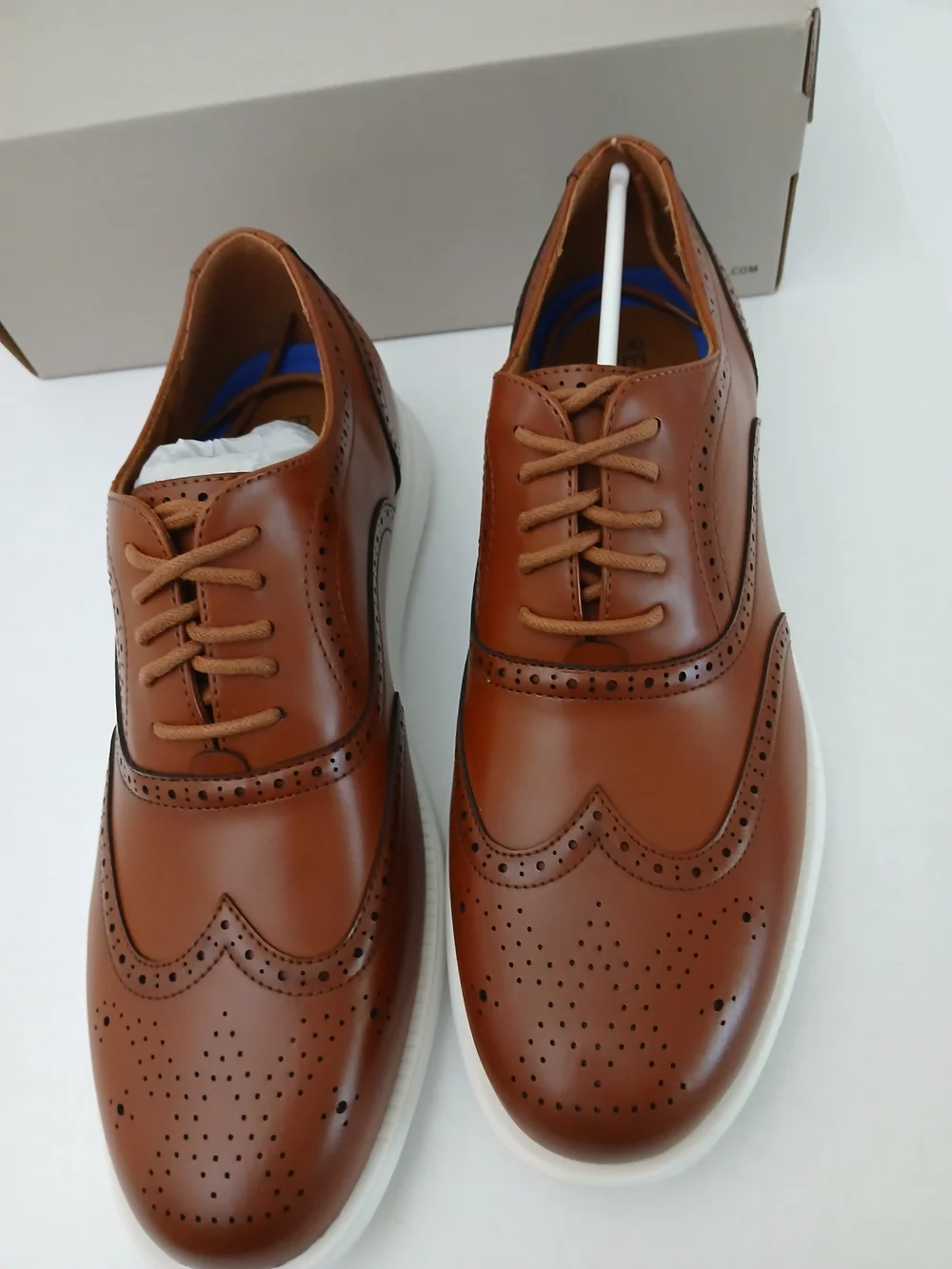 Kenneth Cole Tan Men's Nio Wingtip Lace Up Oxfords with White Sole $30